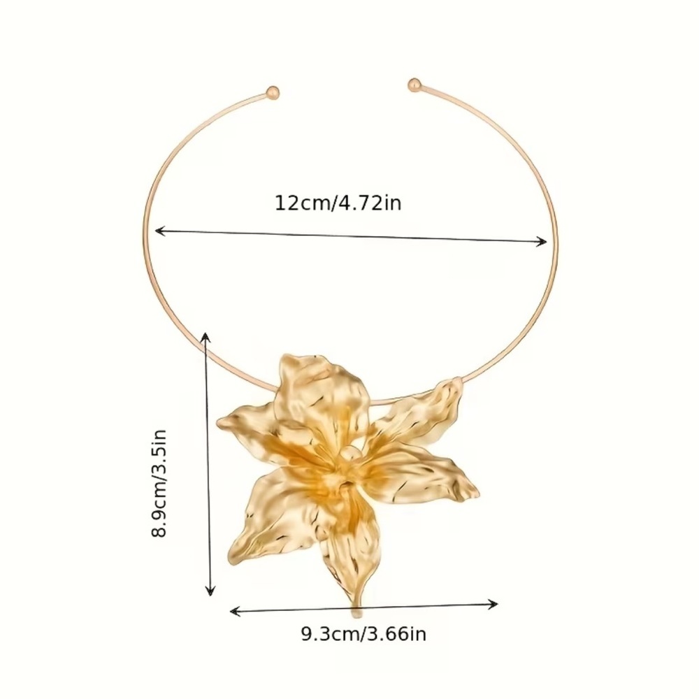 NEW ! Gold Floral Statement Necklace. Elegant Flower Necklace 🌼 Unique Necklace - Picture 3 of 5